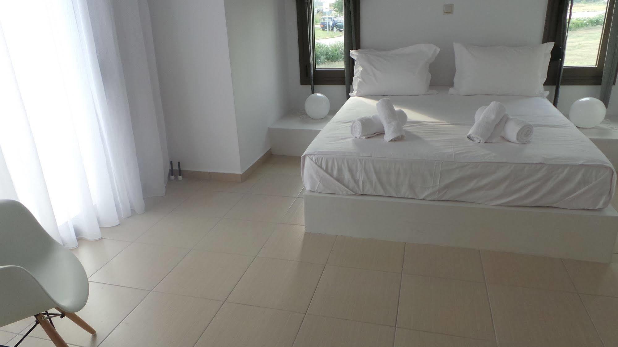 Niovi Boutique Apartments Áfitosz Kültér fotó