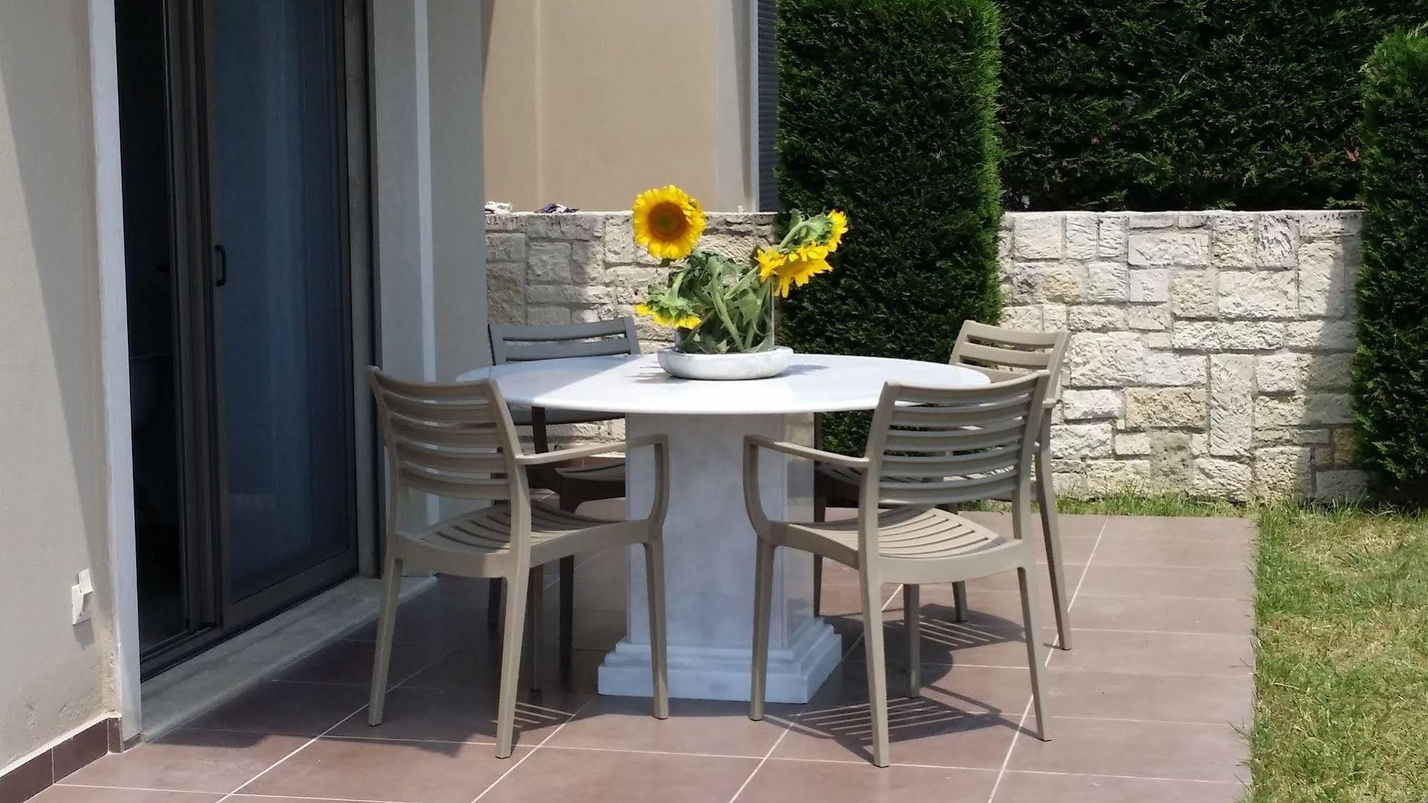 Niovi Boutique Apartments Áfitosz Kültér fotó